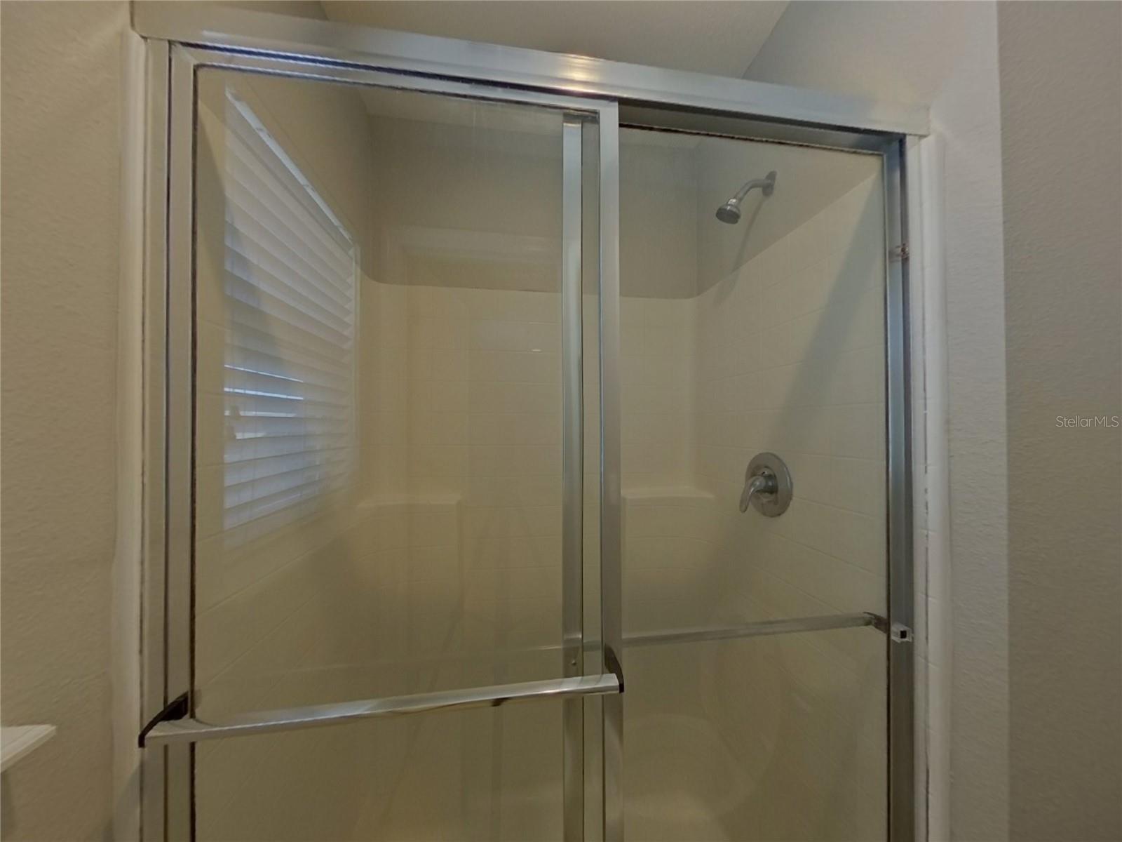 ABERDEEN PH 02 - Residential Lease