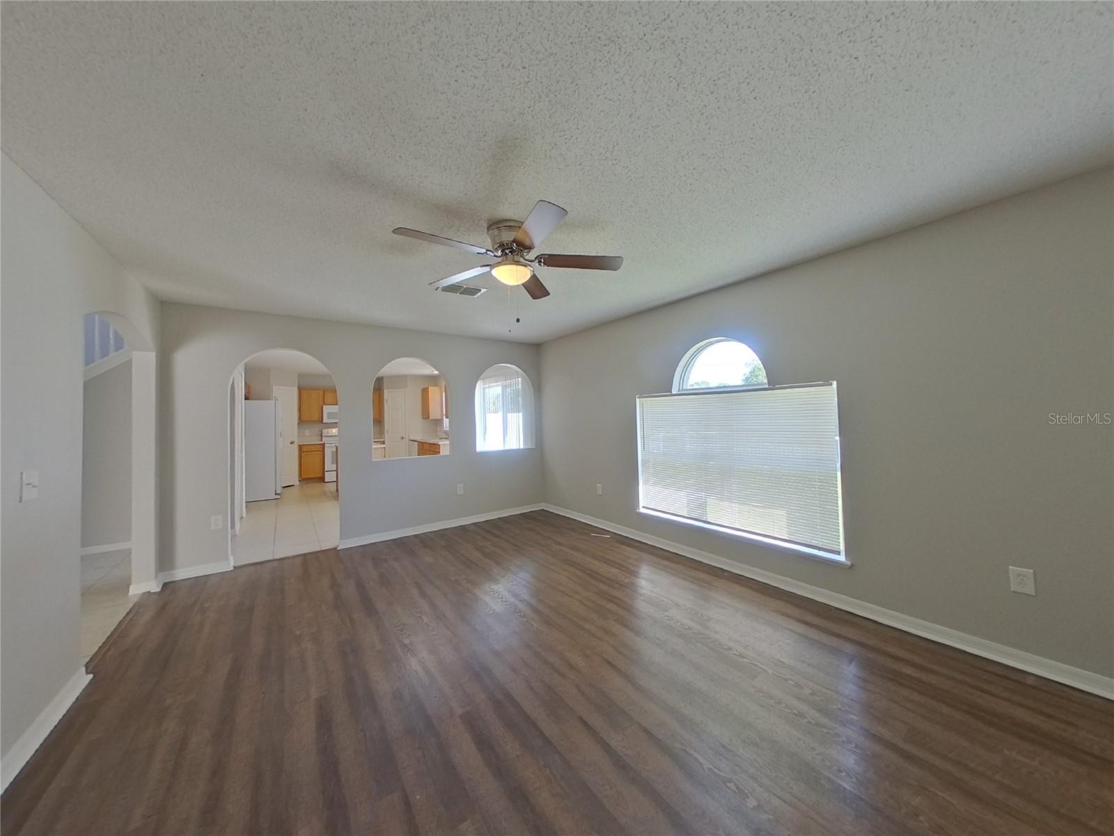 ABERDEEN PH 02 - Residential Lease