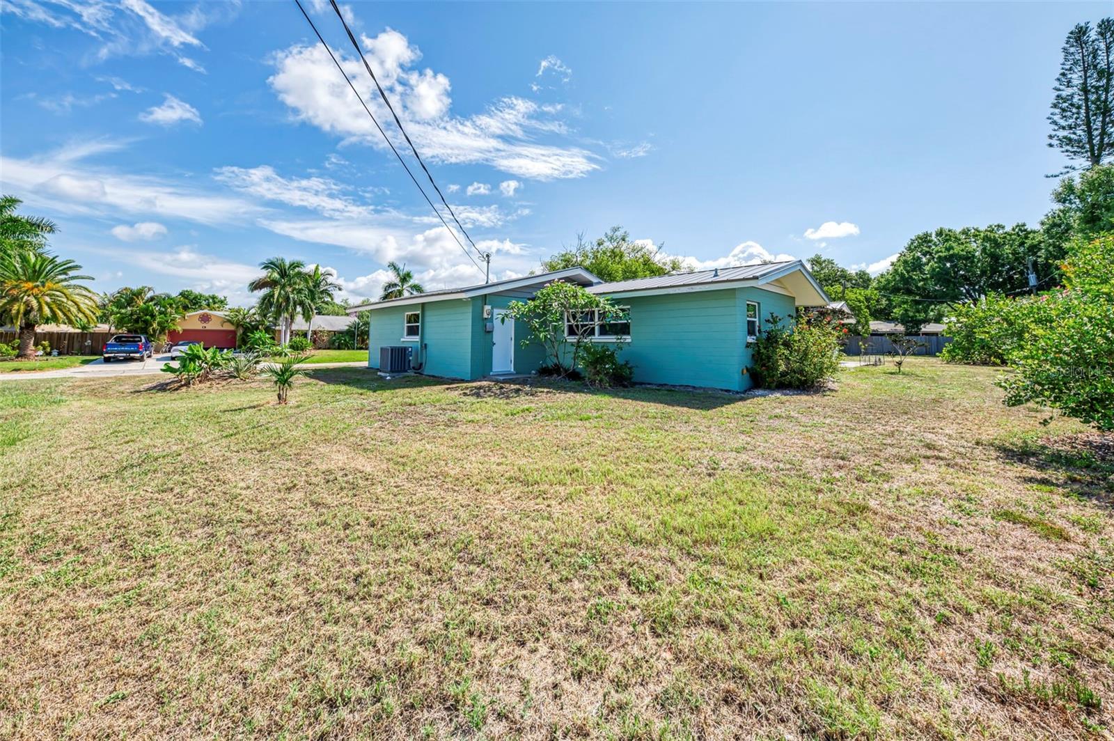 SOUTH GATE - Residential