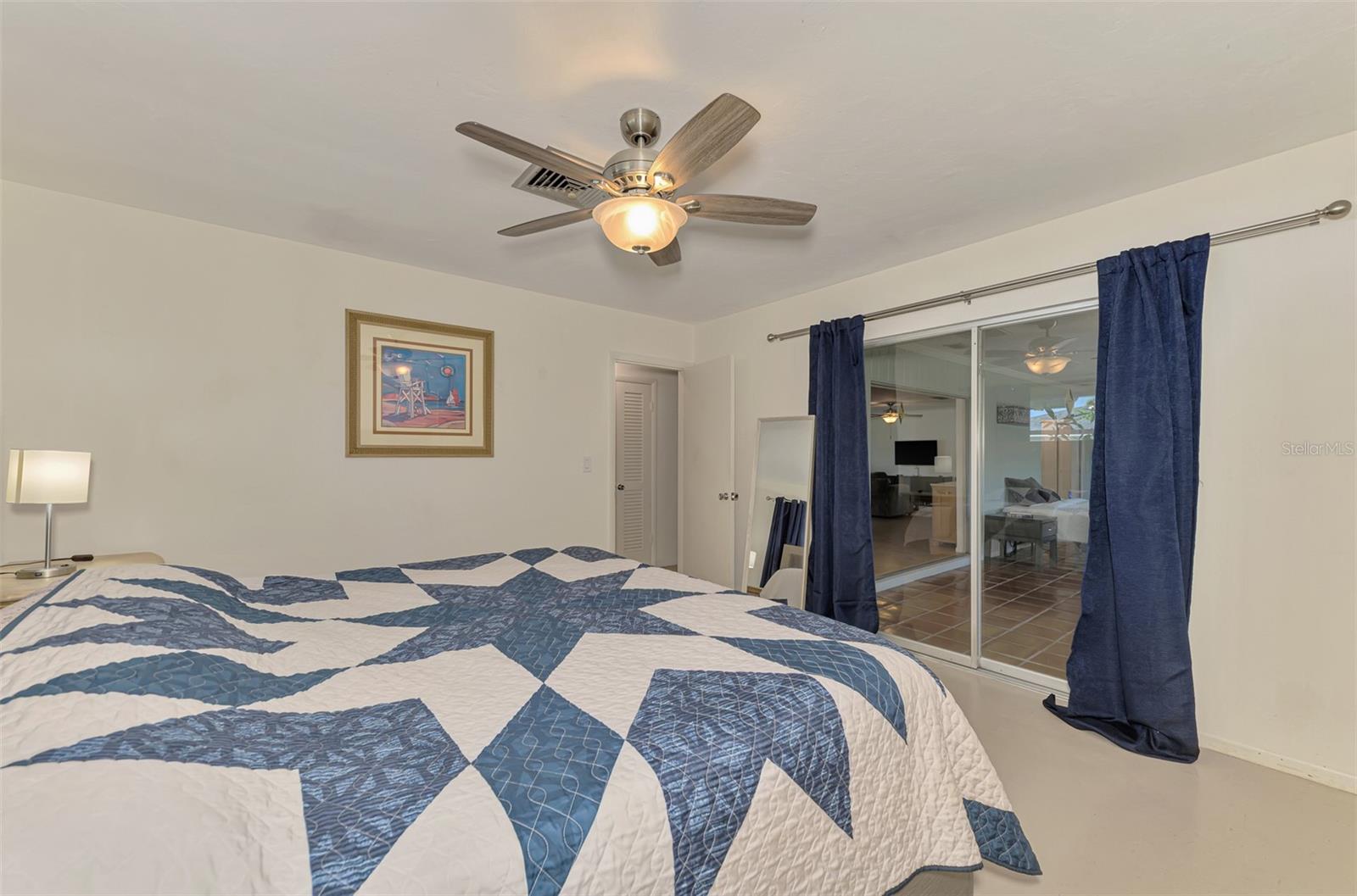 SOUTH GATE - Residential