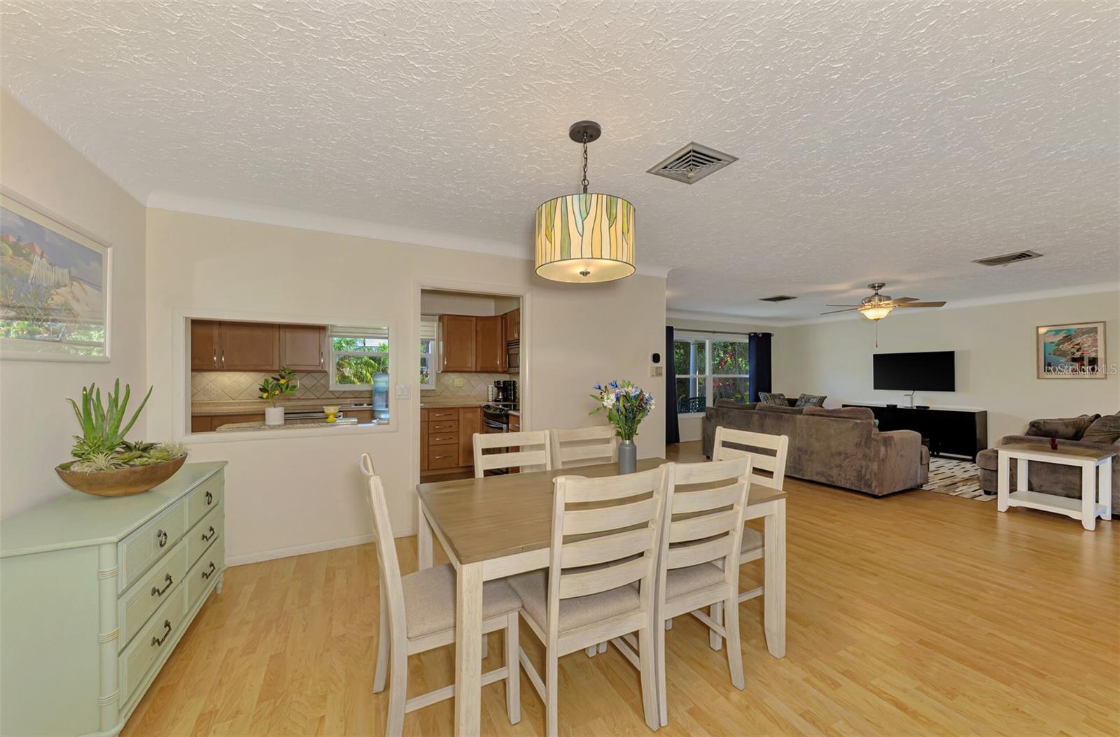 SOUTH GATE - Residential