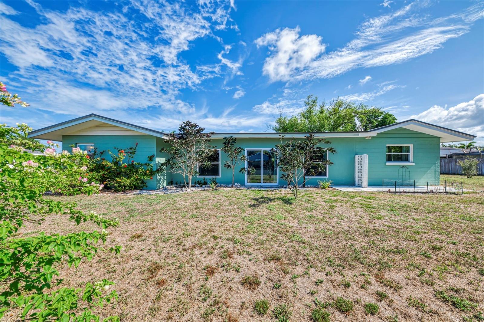 SOUTH GATE - Residential