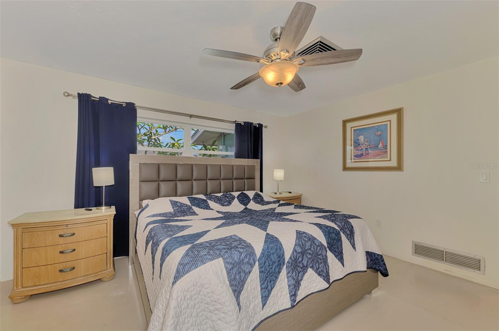 SOUTH GATE - Residential