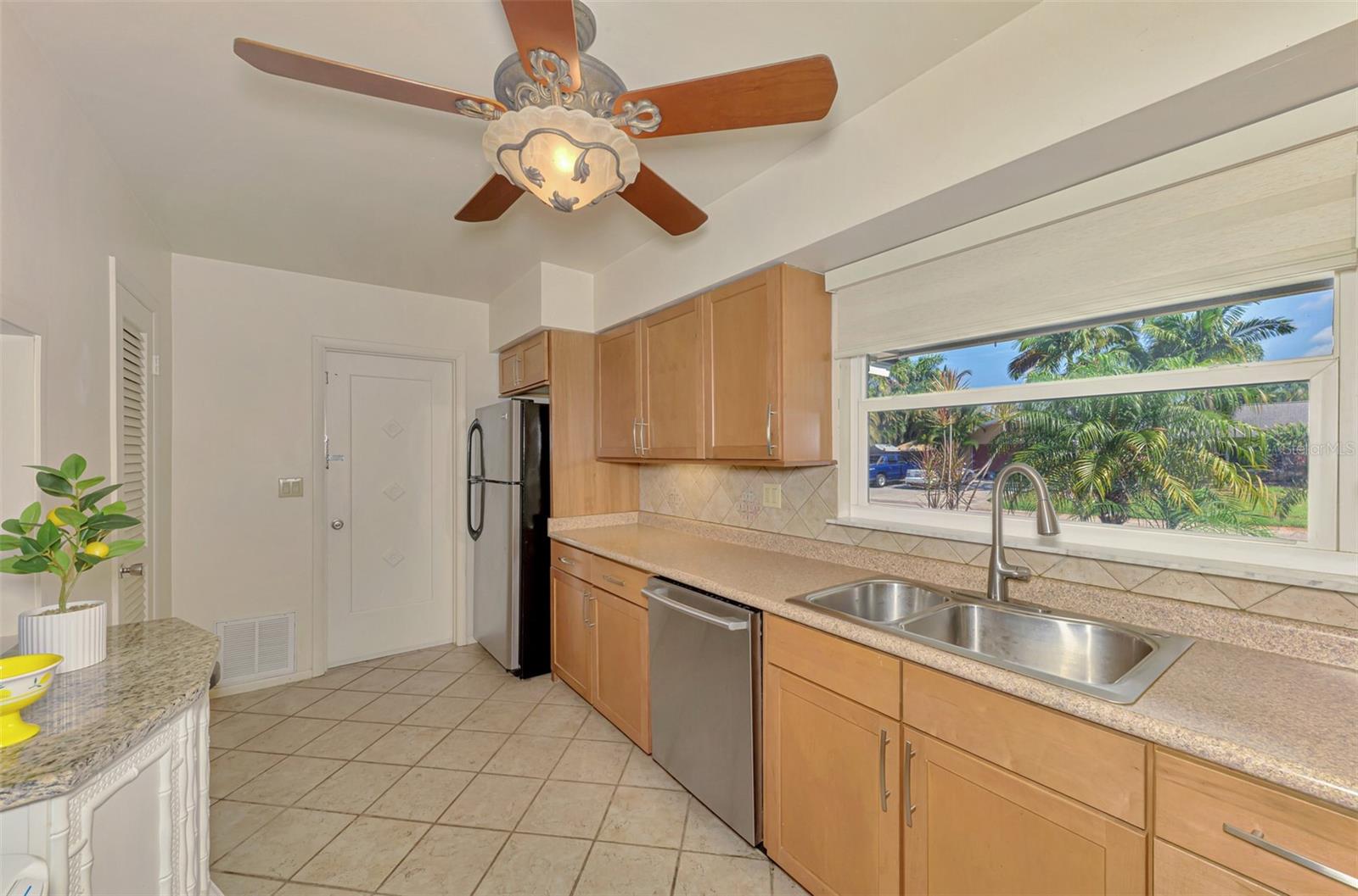 SOUTH GATE - Residential