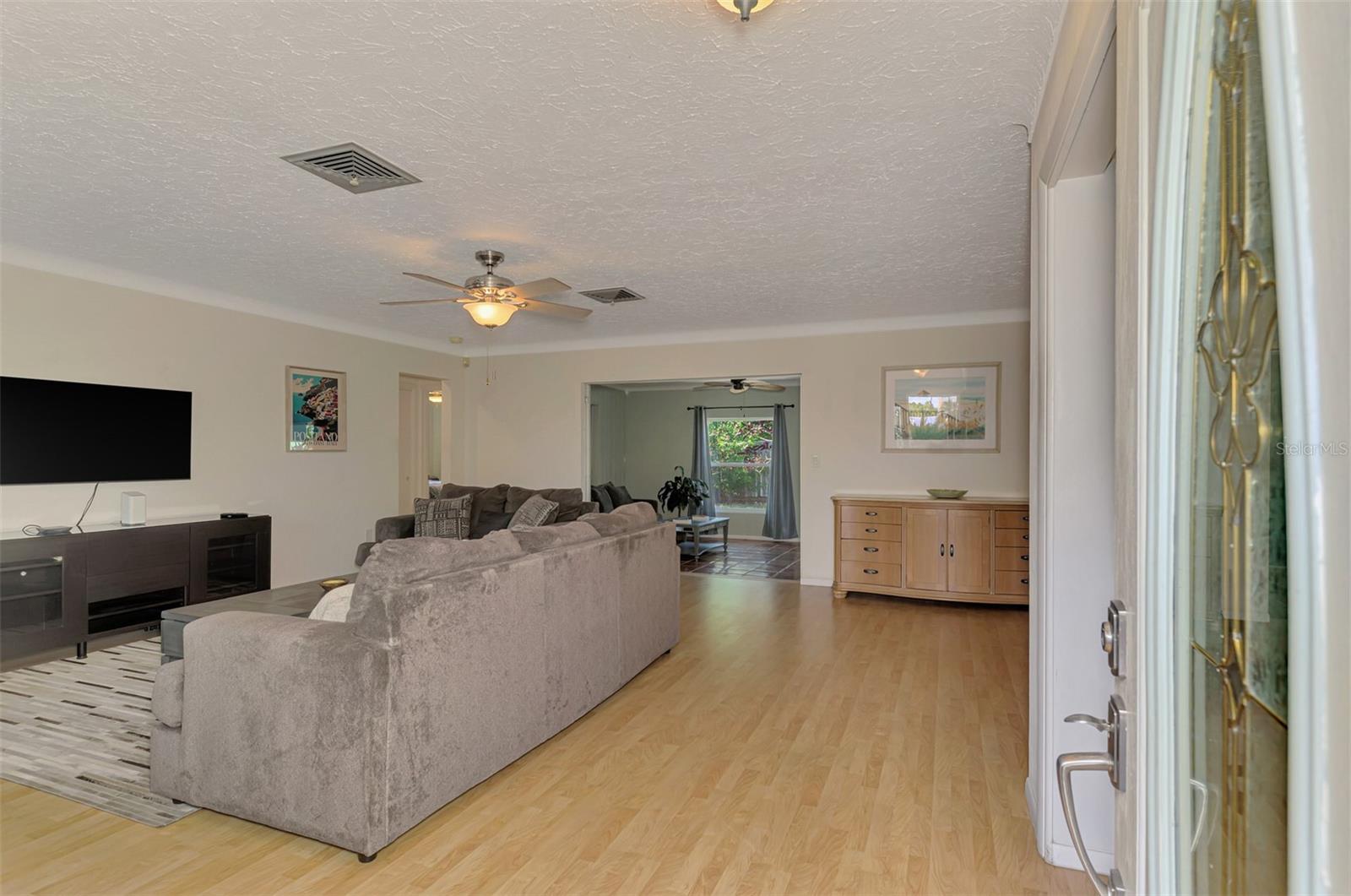 SOUTH GATE - Residential