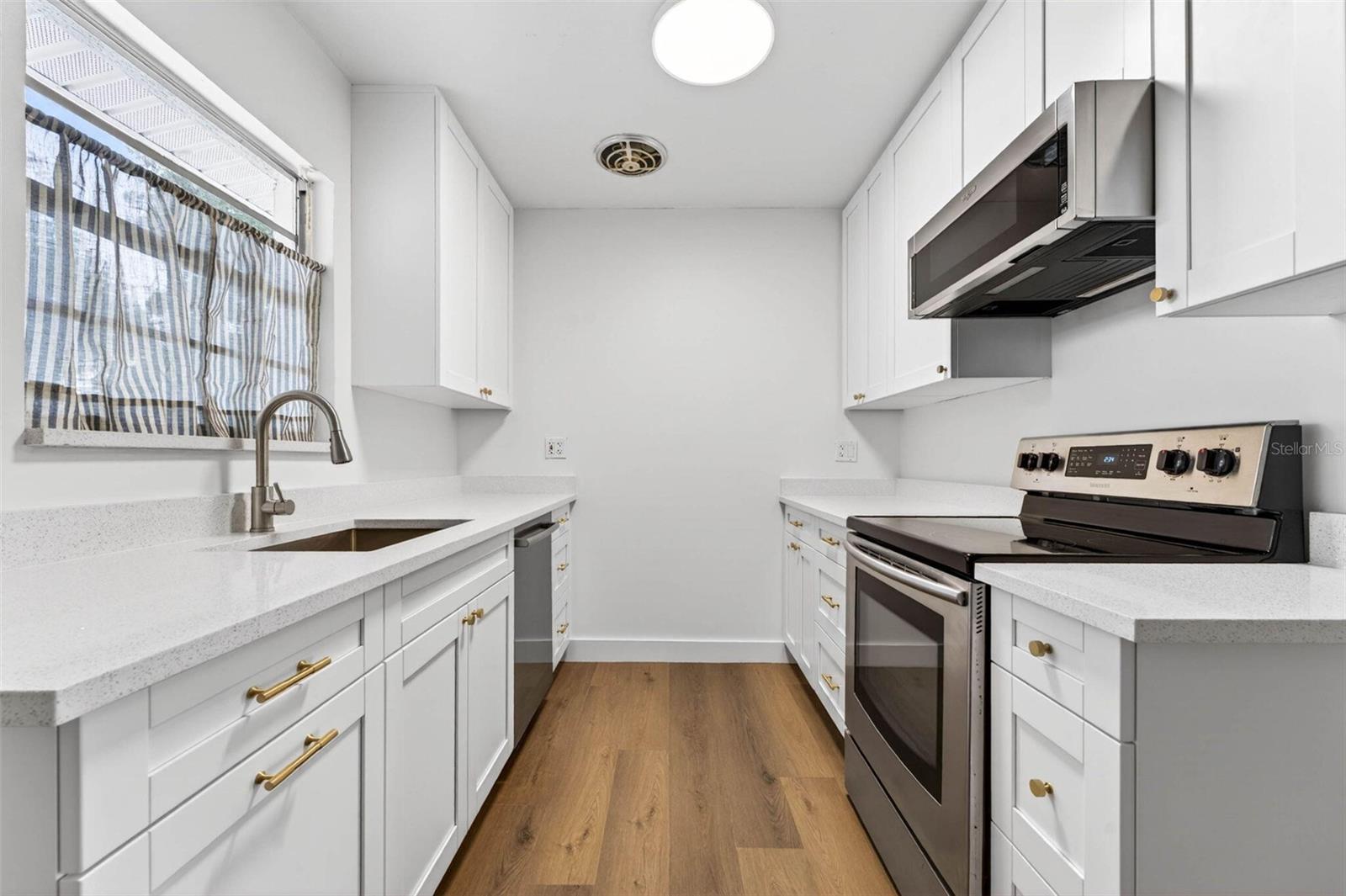 GANDY GARDENS 4 - Residential