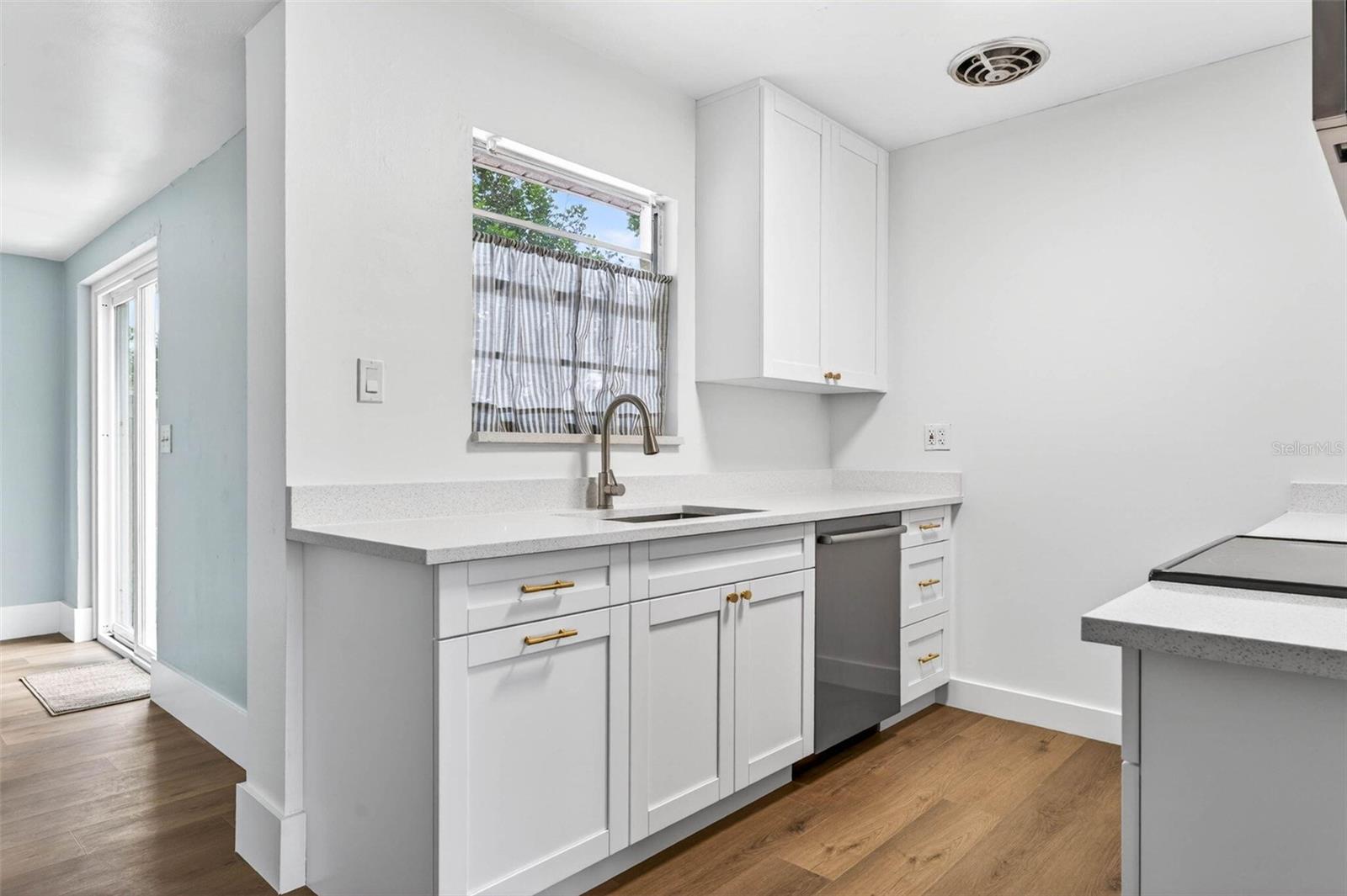 GANDY GARDENS 4 - Residential