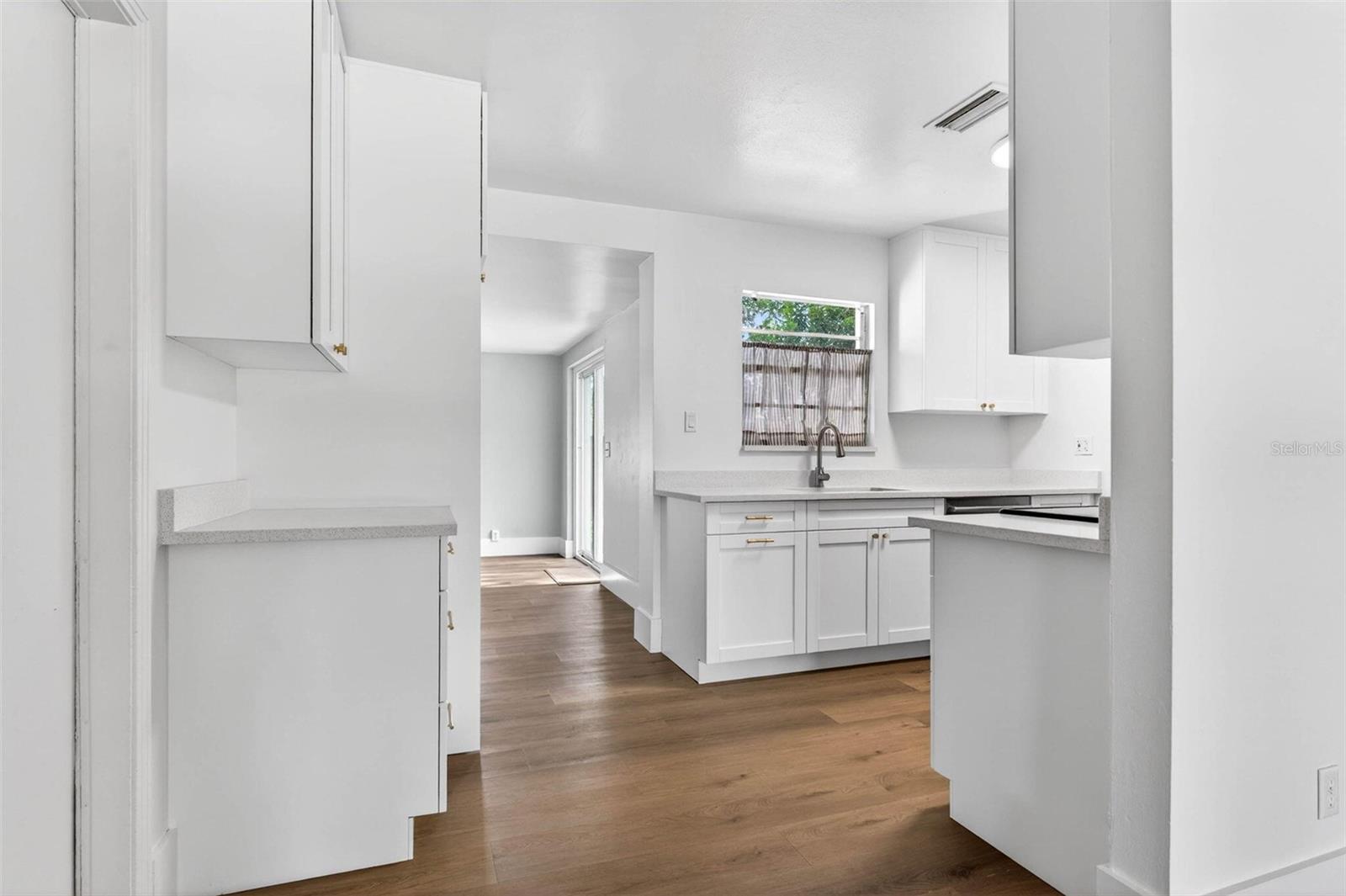 GANDY GARDENS 4 - Residential