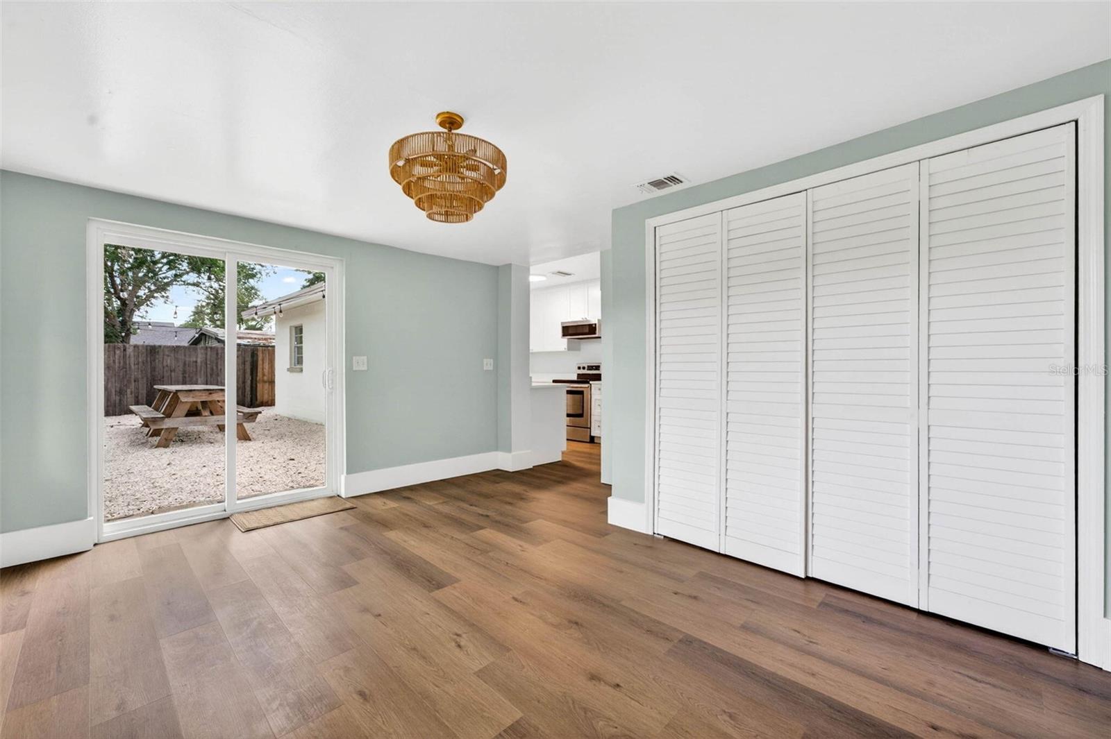 GANDY GARDENS 4 - Residential