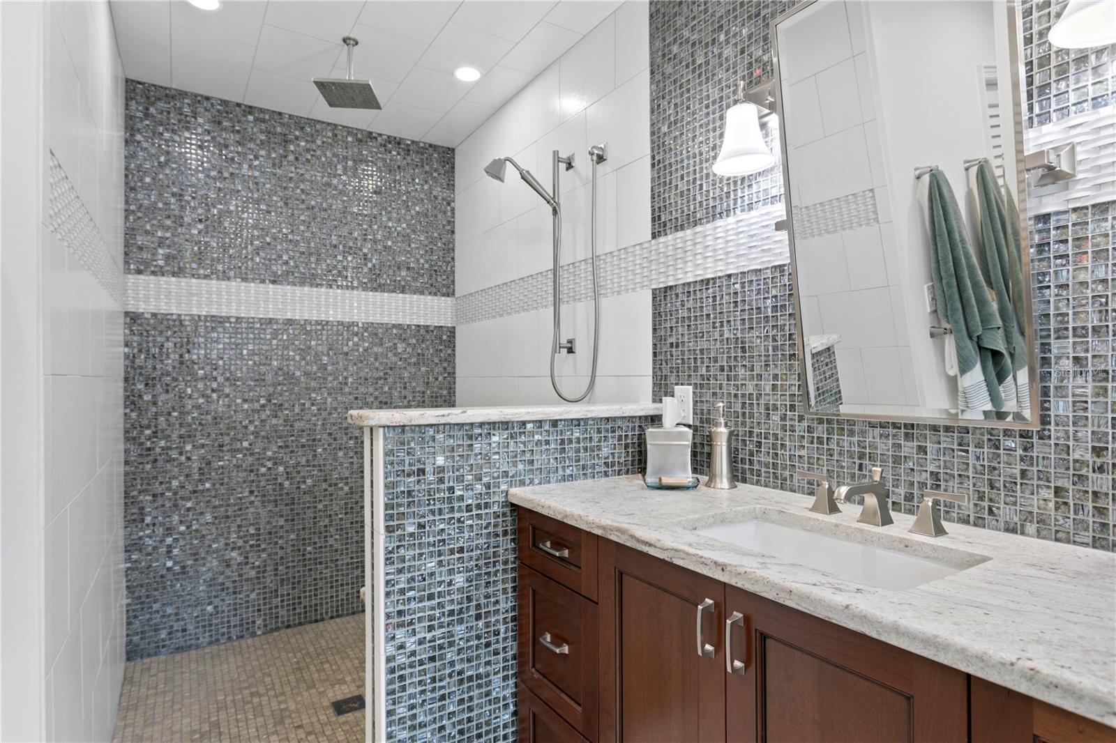 GRANADA TERR NO 2 - Residential