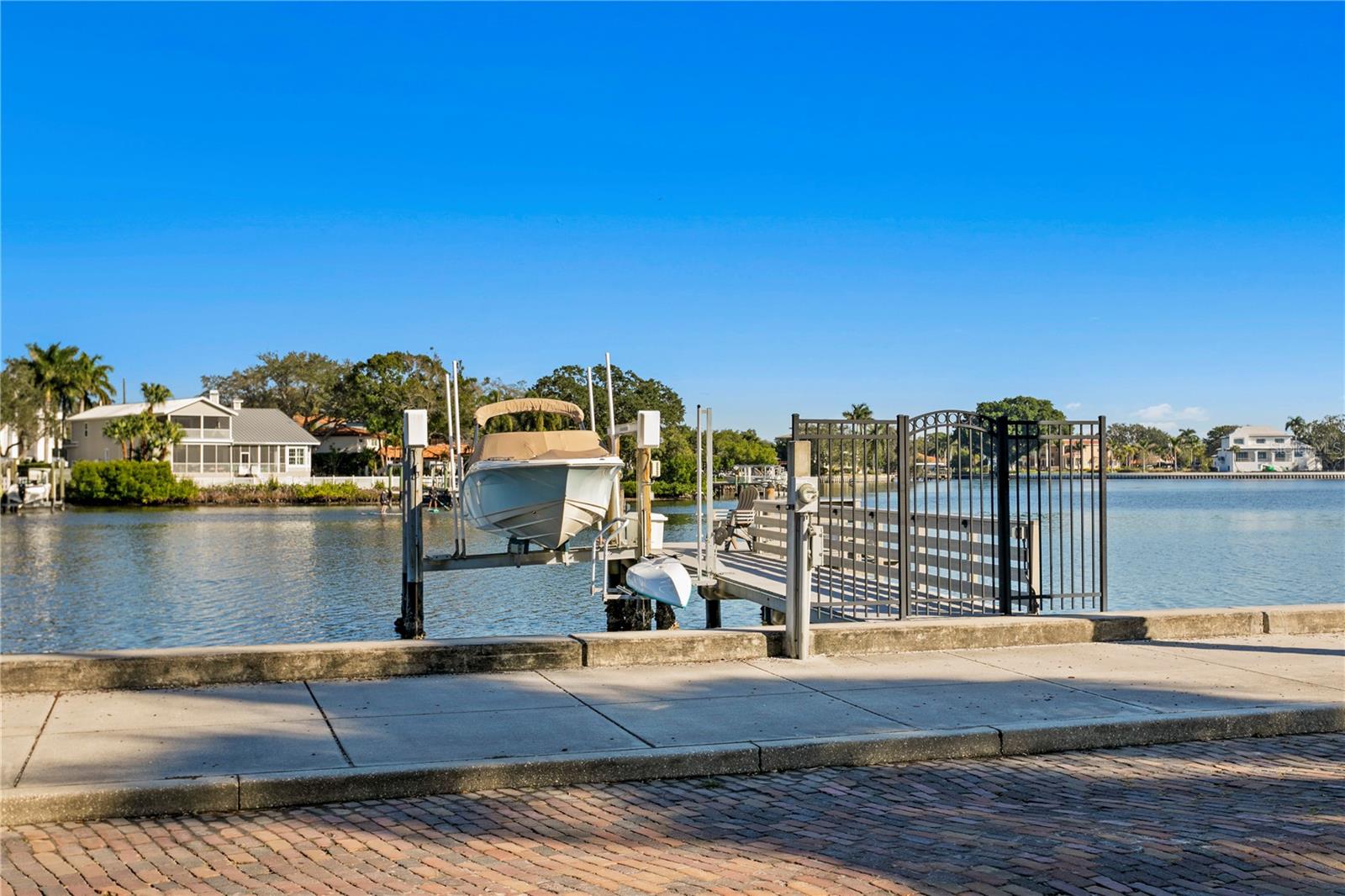 GRANADA TERR NO 2 - Residential