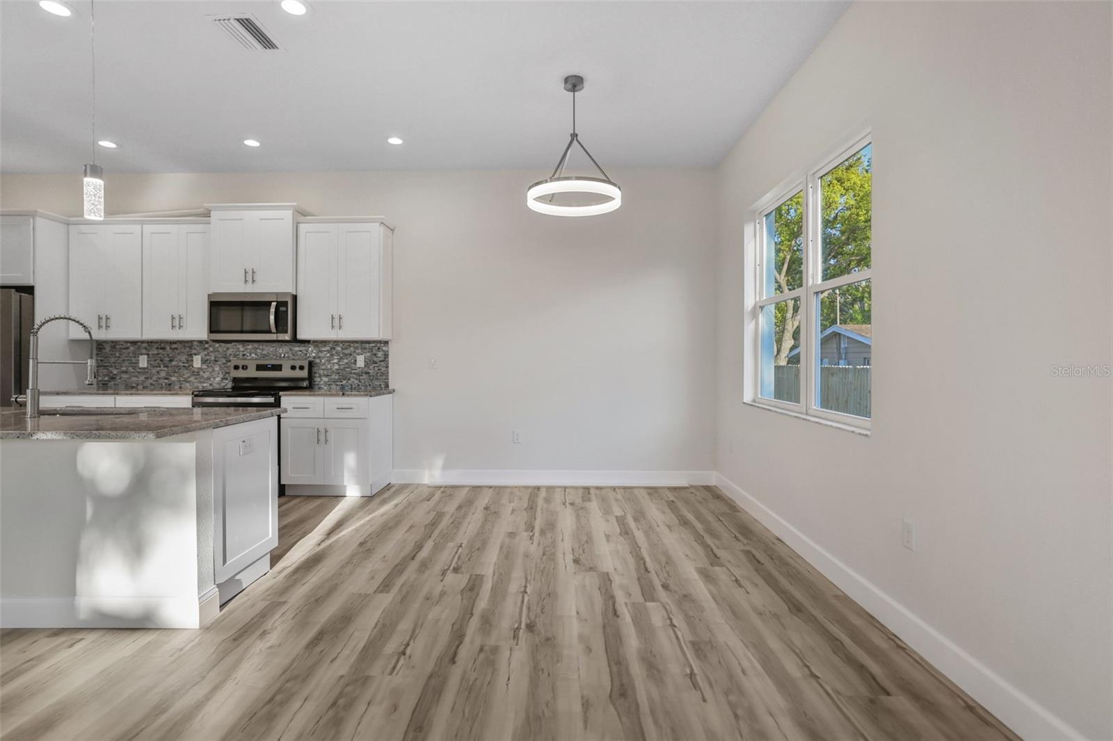 11598 OAK LANE