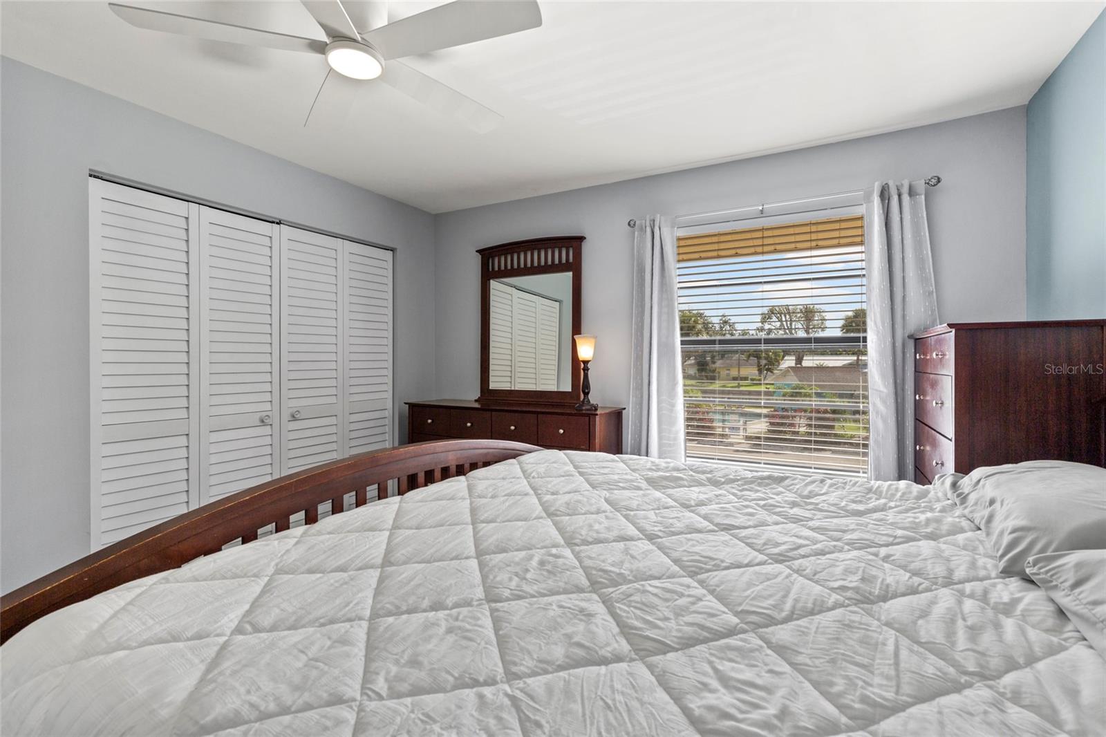 HORIZON TWNHS - Residential