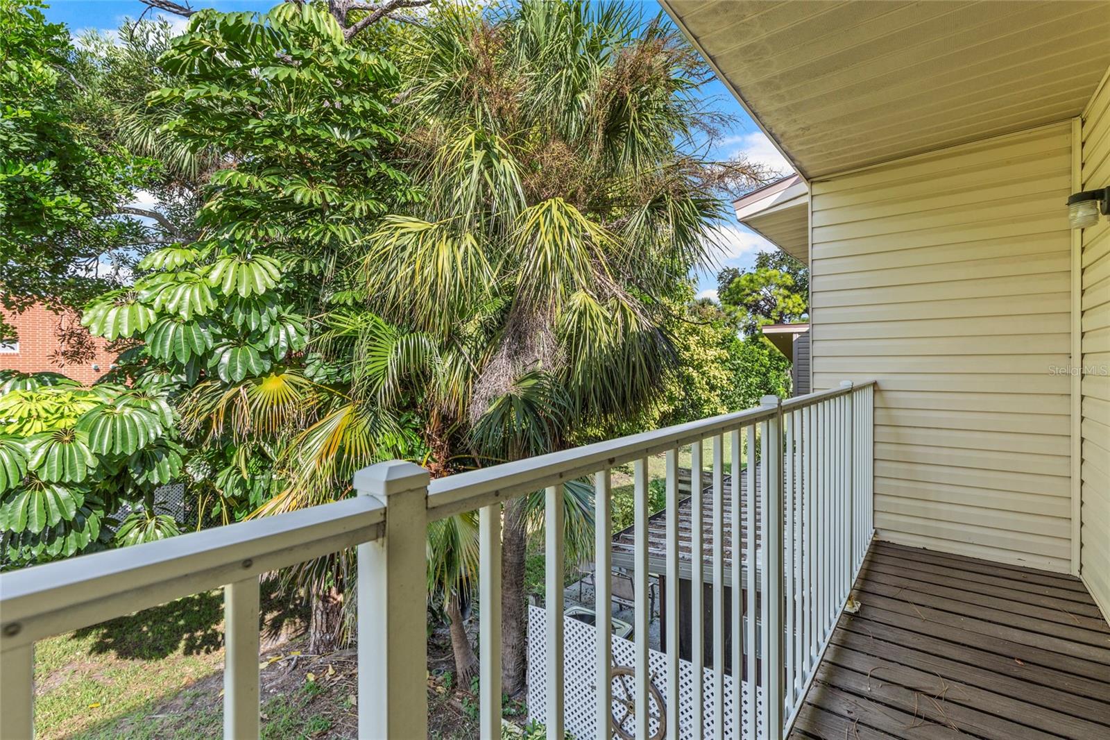 HORIZON TWNHS - Residential