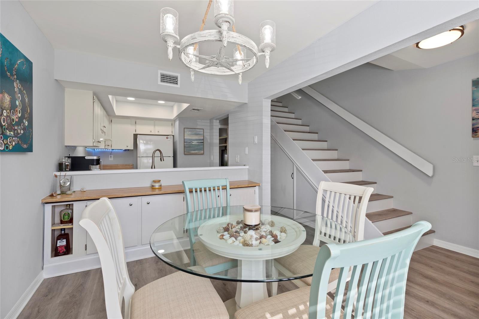 HORIZON TWNHS - Residential