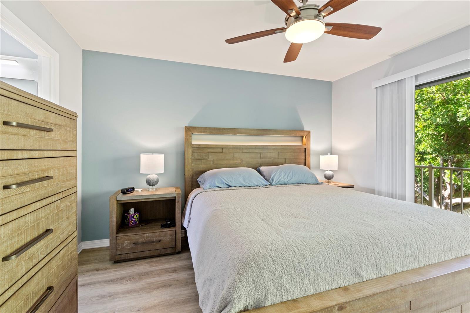 HORIZON TWNHS - Residential