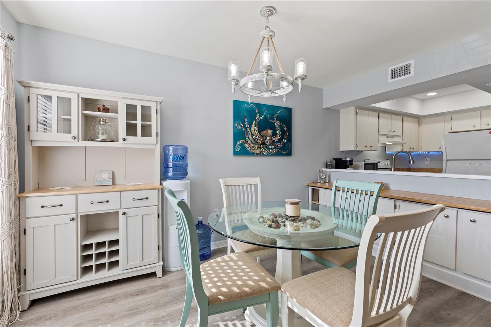 HORIZON TWNHS - Residential