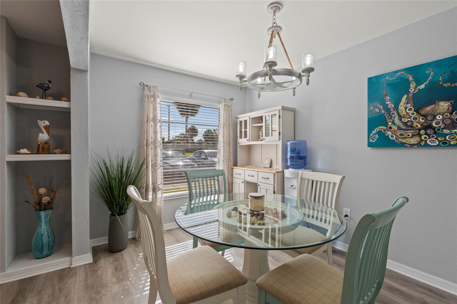 HORIZON TWNHS - Residential