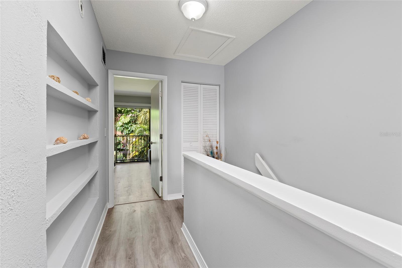 HORIZON TWNHS - Residential