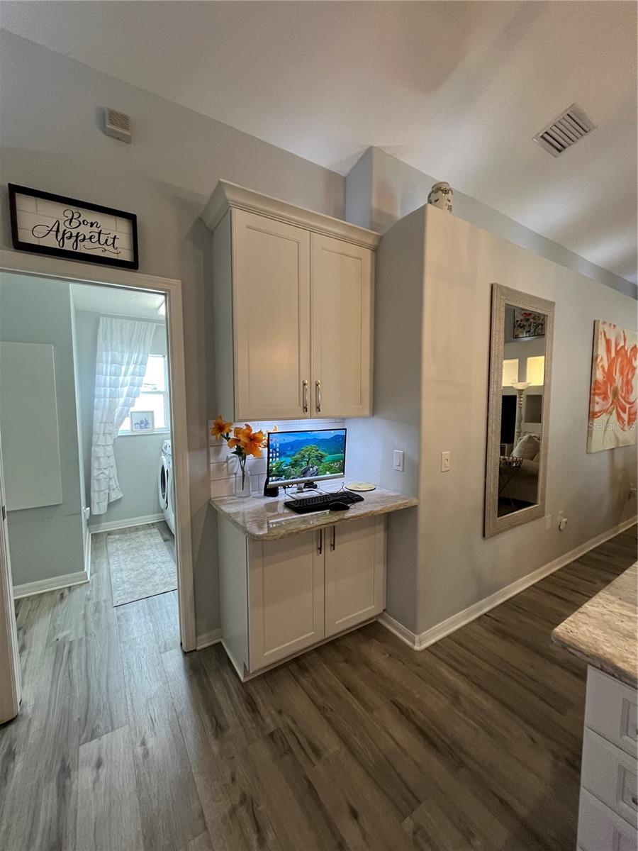 OAK TRACE - Residential