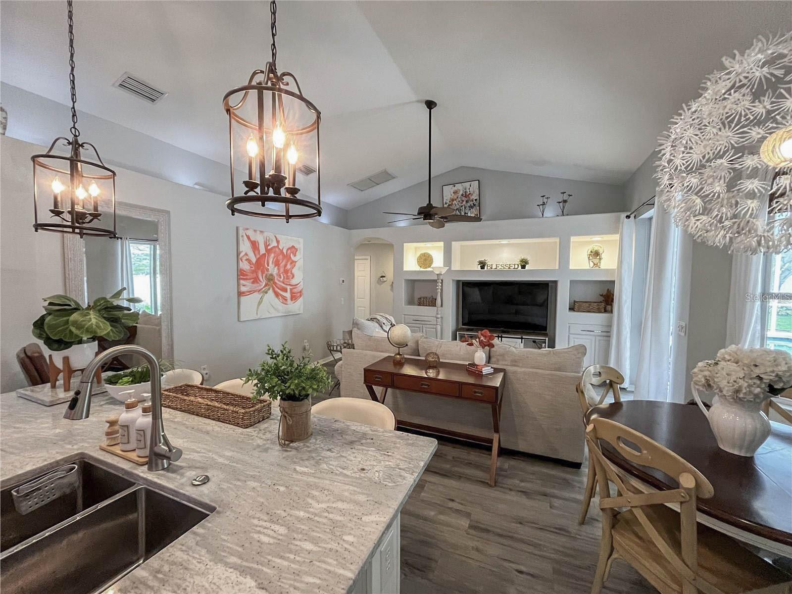 OAK TRACE - Residential