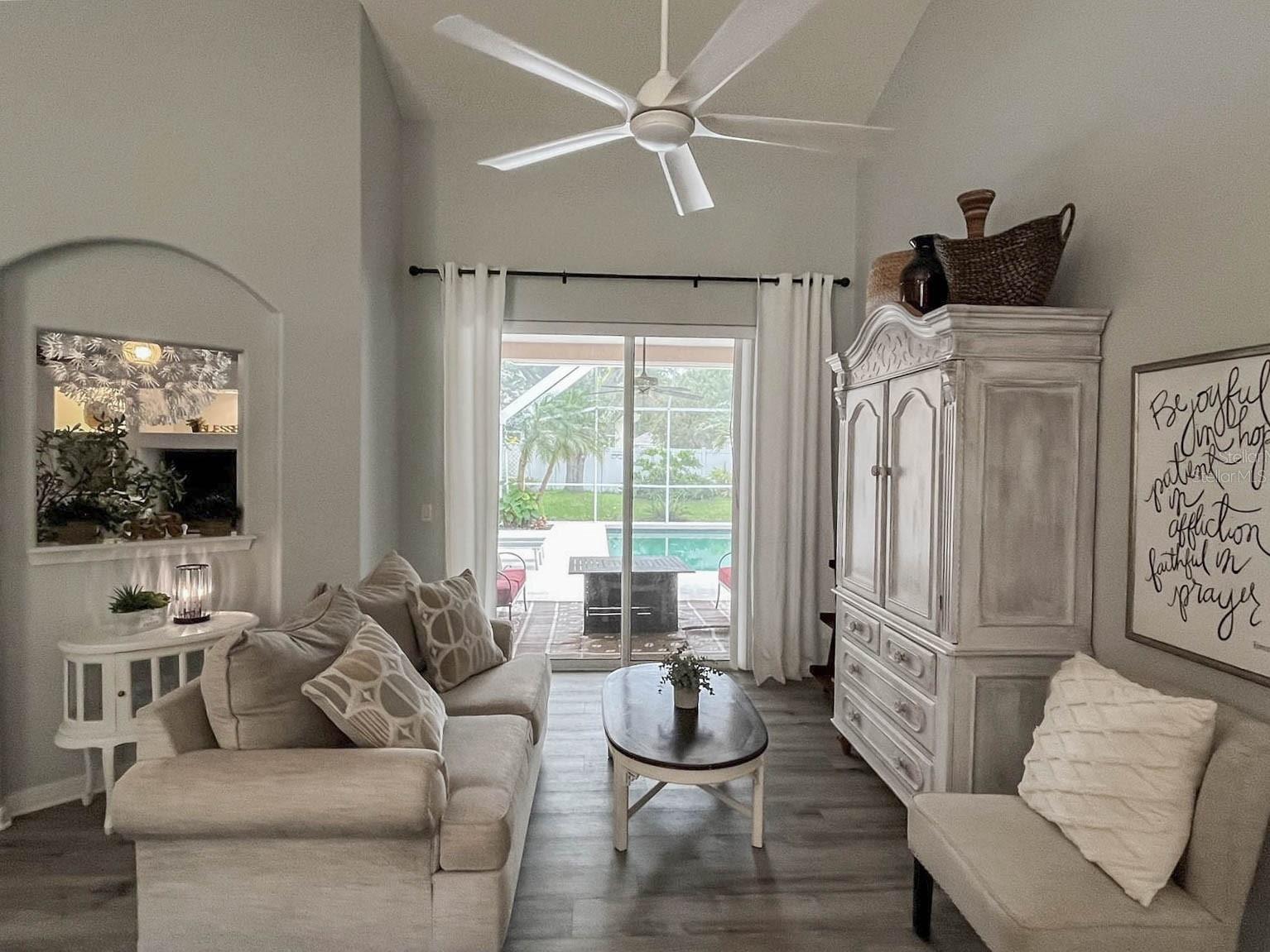 OAK TRACE - Residential