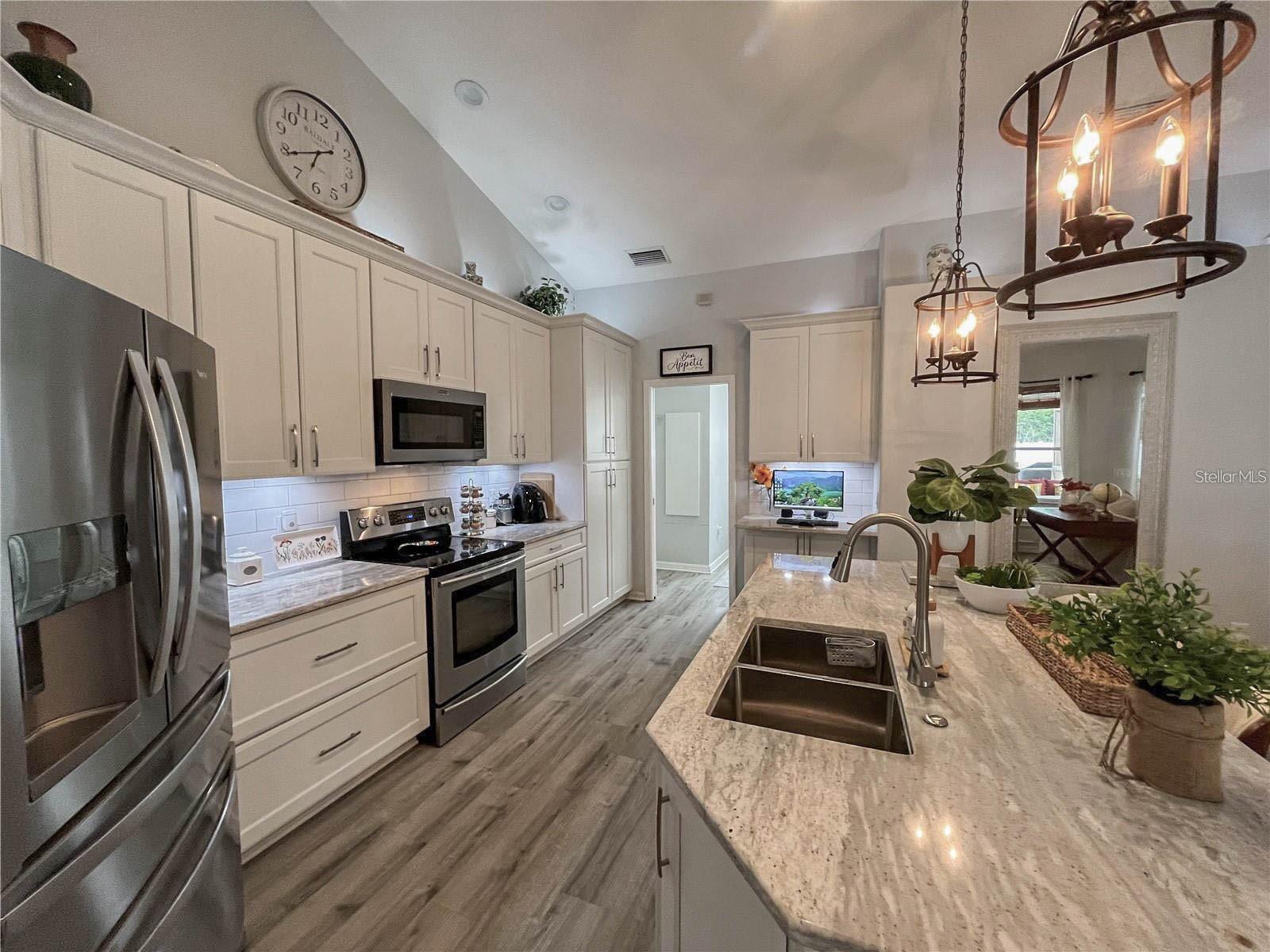 OAK TRACE - Residential