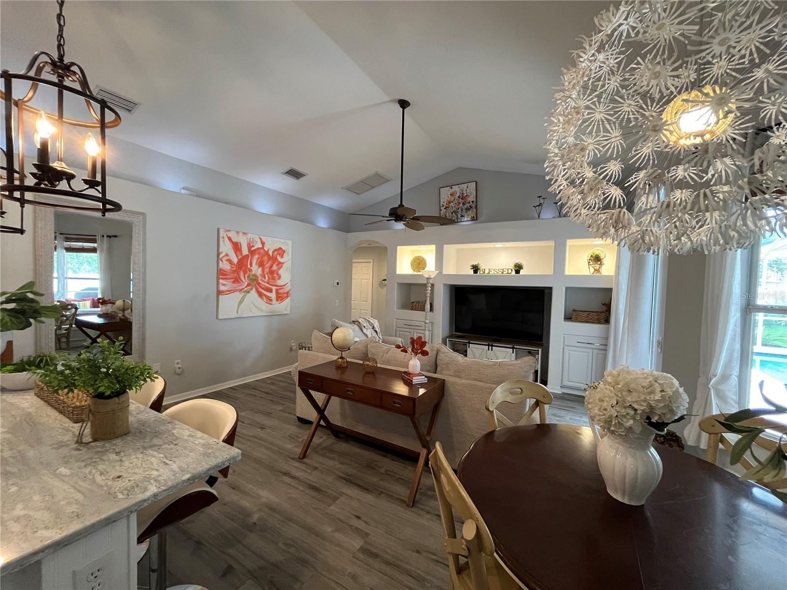 OAK TRACE - Residential