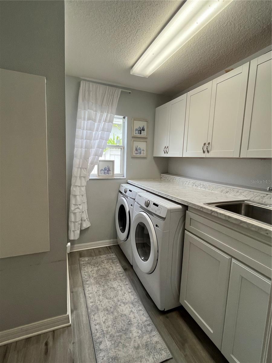 OAK TRACE - Residential