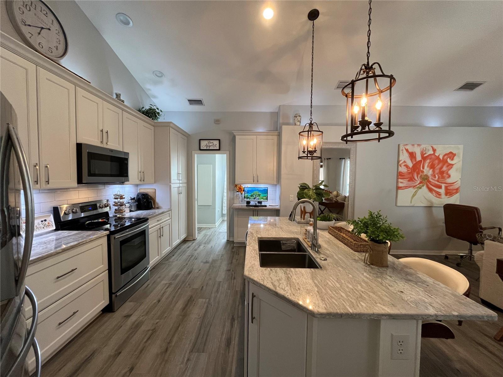 OAK TRACE - Residential