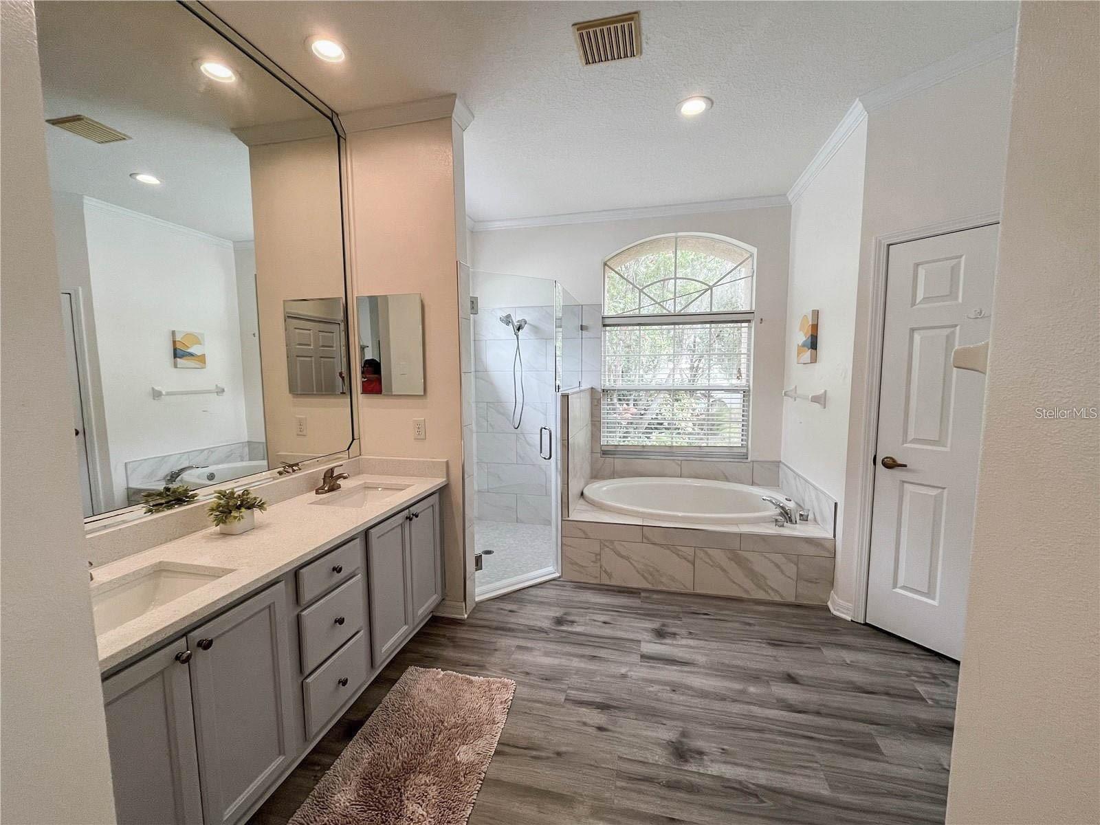 OAK TRACE - Residential