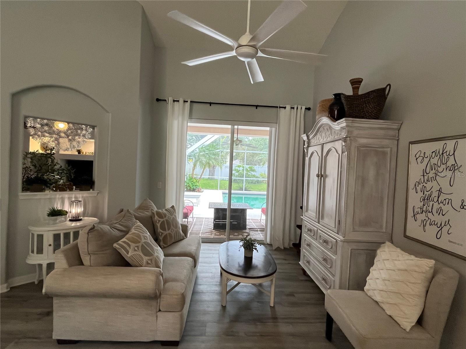 OAK TRACE - Residential