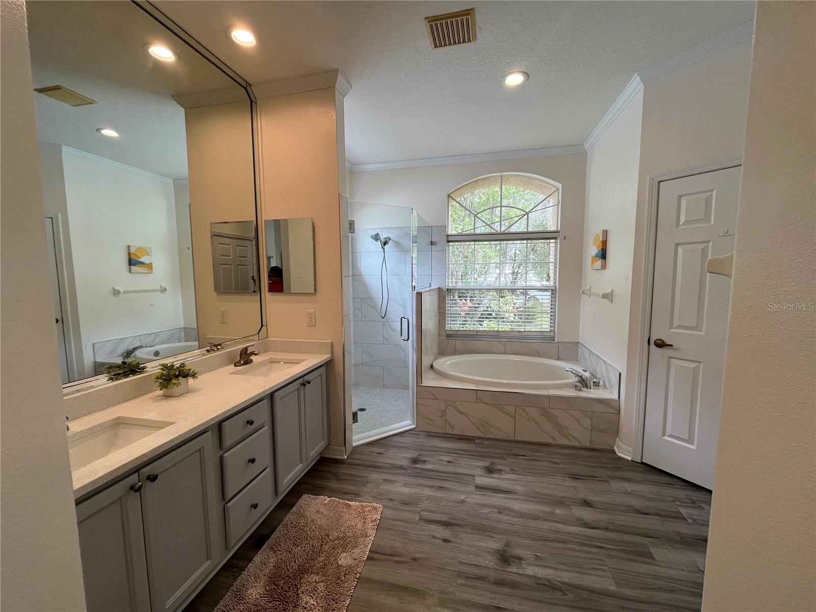 OAK TRACE - Residential