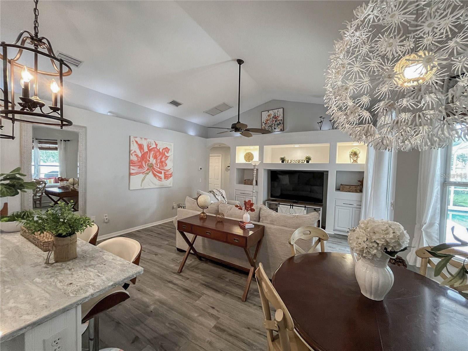 OAK TRACE - Residential