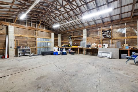 Tiny photo for 11311 NE 40th Street Road, Silver Springs, FL 34488 (MLS # TB8456289)