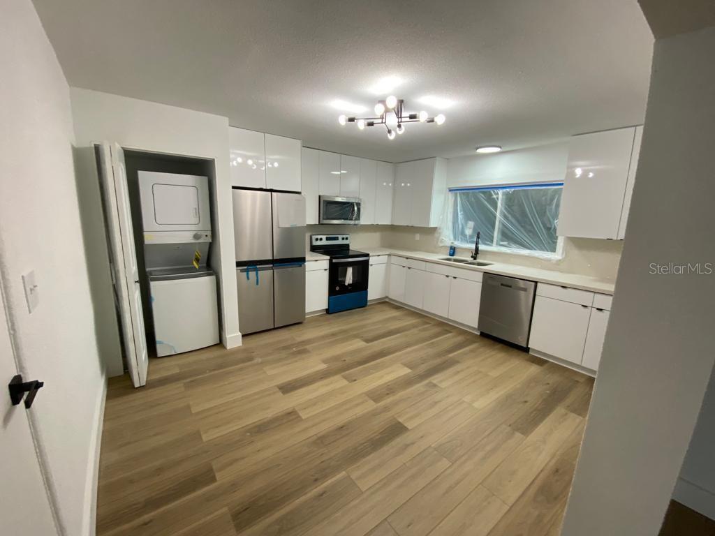 ELBERT HILLS - Residential Lease