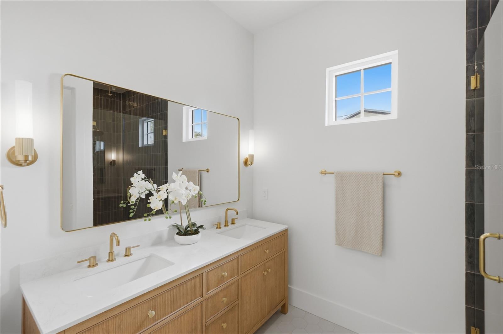 KEY ROYALE 15TH ADD - Residential