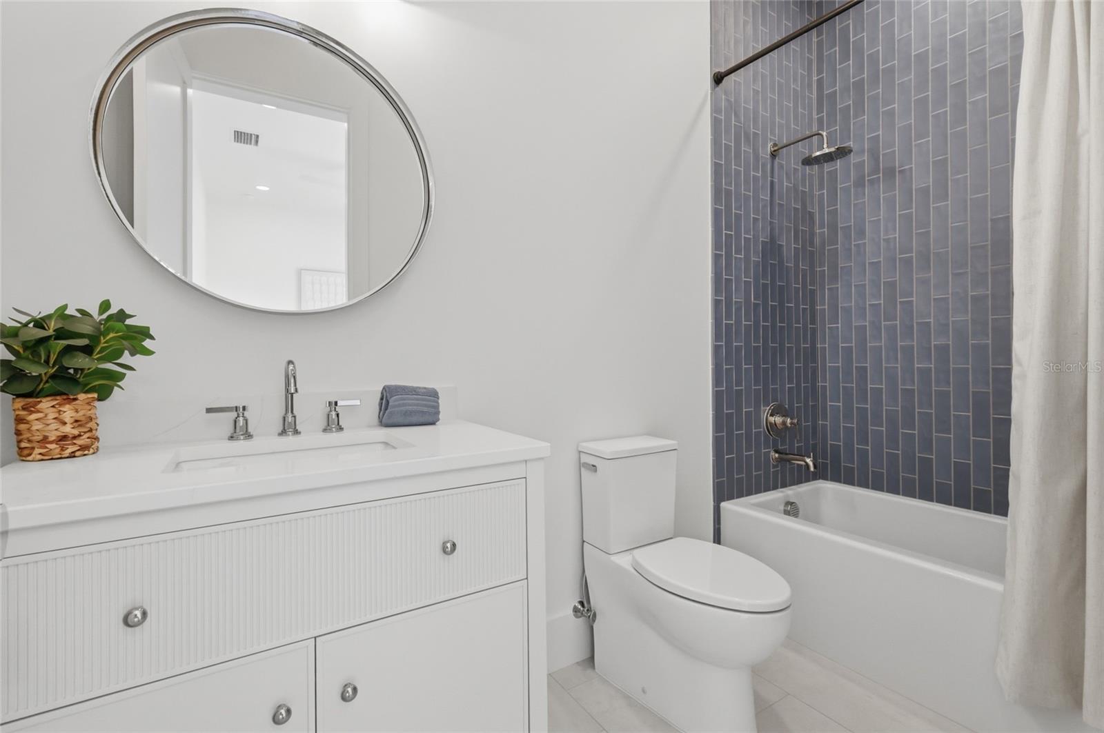 KEY ROYALE 15TH ADD - Residential