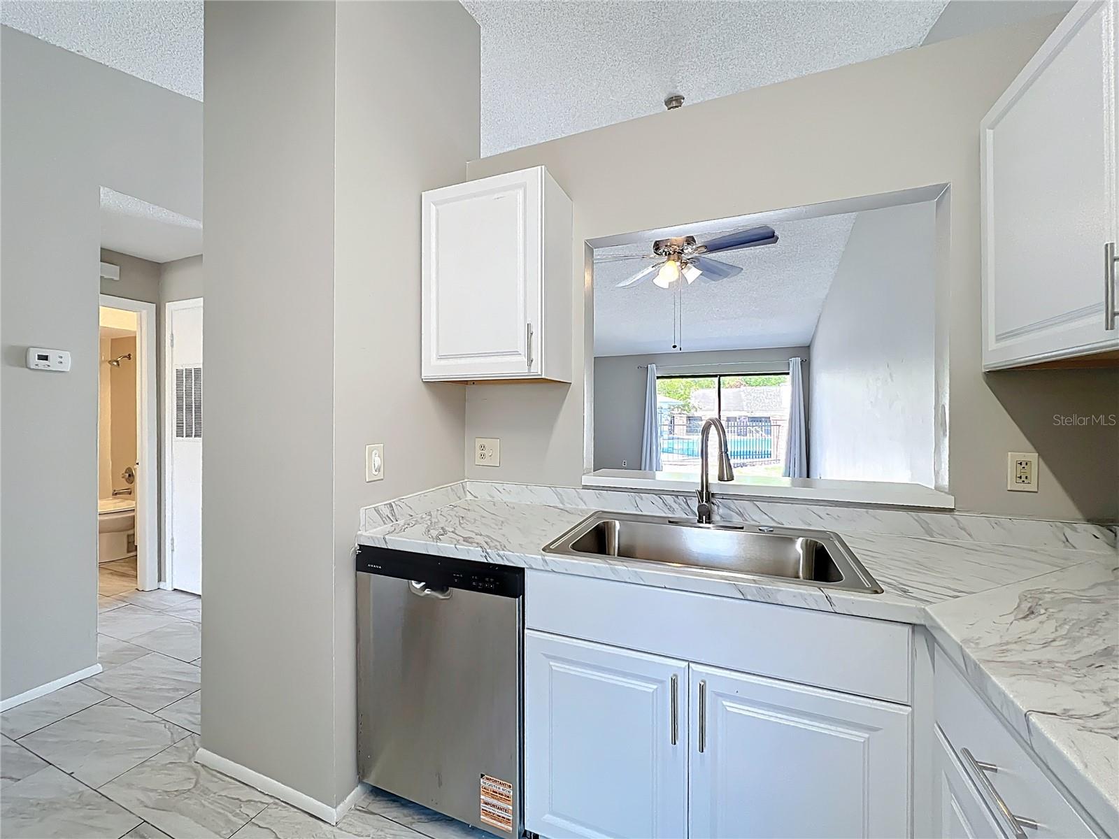 CREEKSIDE VILLAS AT MEADOW WOODS - Residential