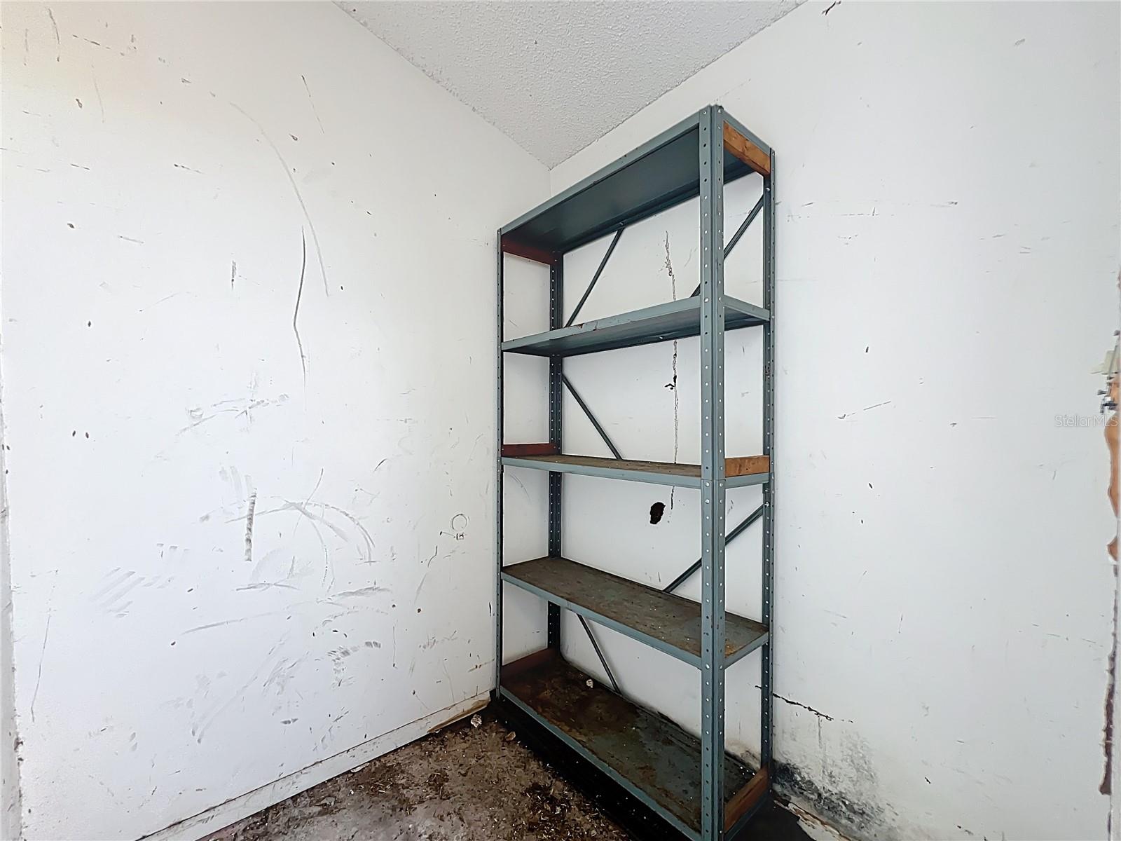 CREEKSIDE VILLAS AT MEADOW WOODS - Residential