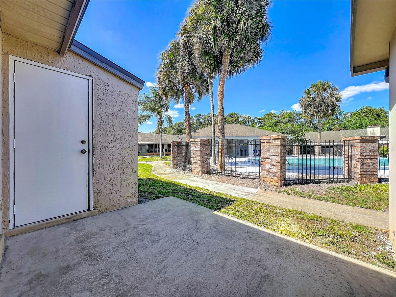 CREEKSIDE VILLAS AT MEADOW WOODS - Residential