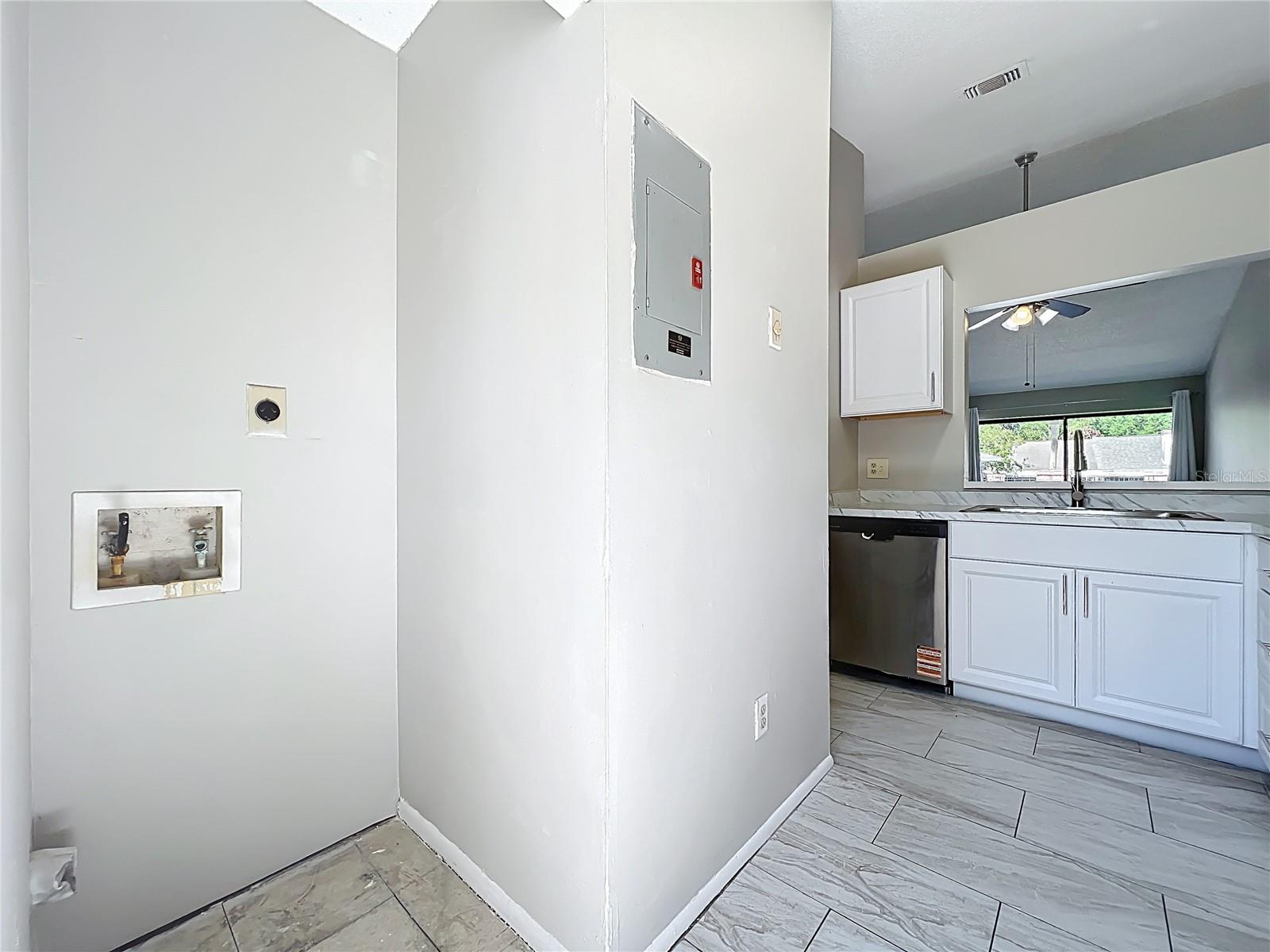 CREEKSIDE VILLAS AT MEADOW WOODS - Residential