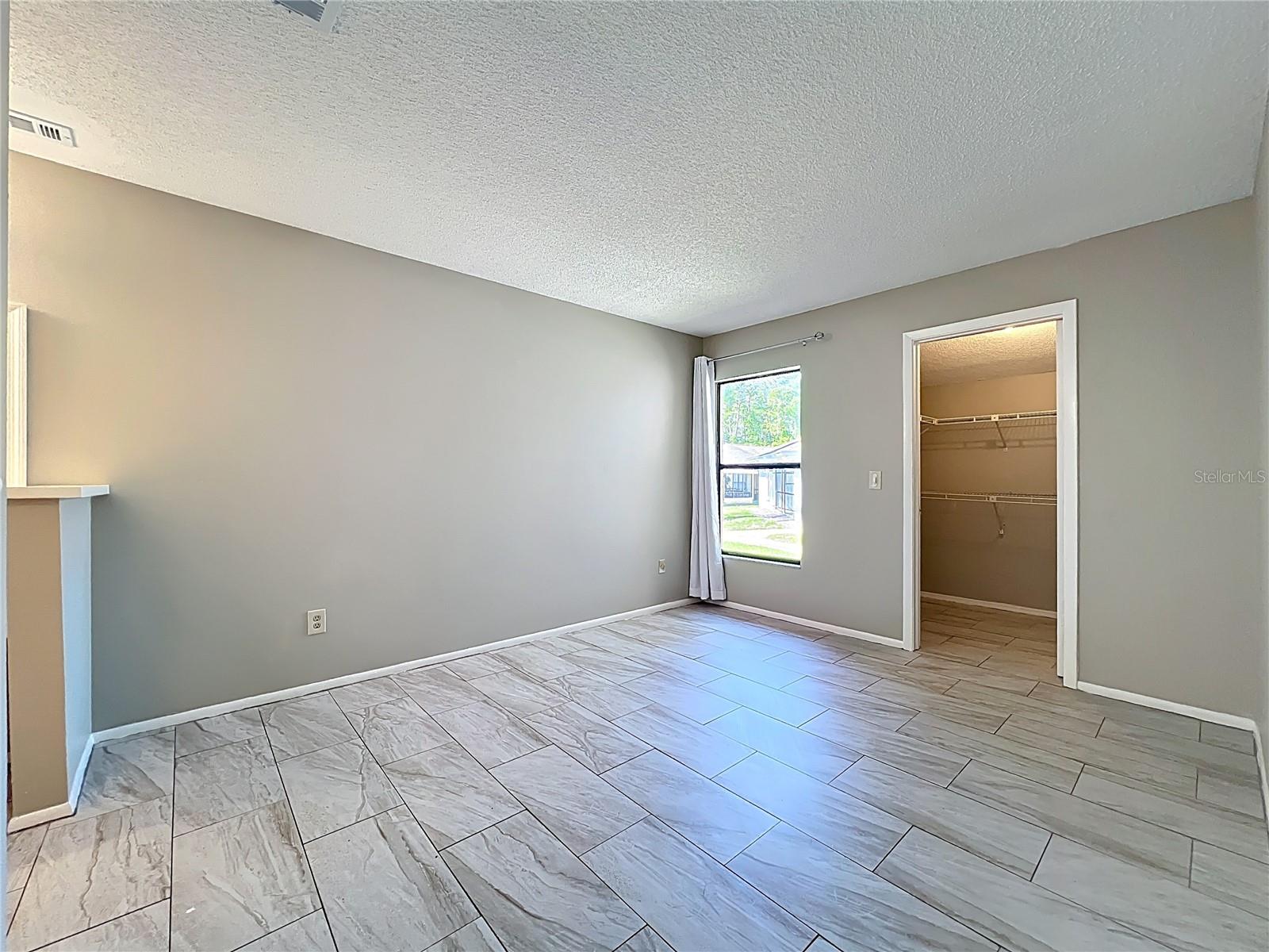 CREEKSIDE VILLAS AT MEADOW WOODS - Residential