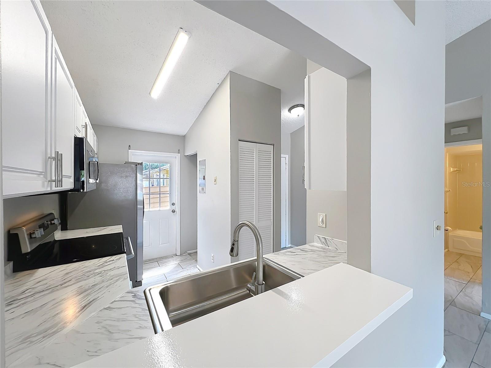 CREEKSIDE VILLAS AT MEADOW WOODS - Residential