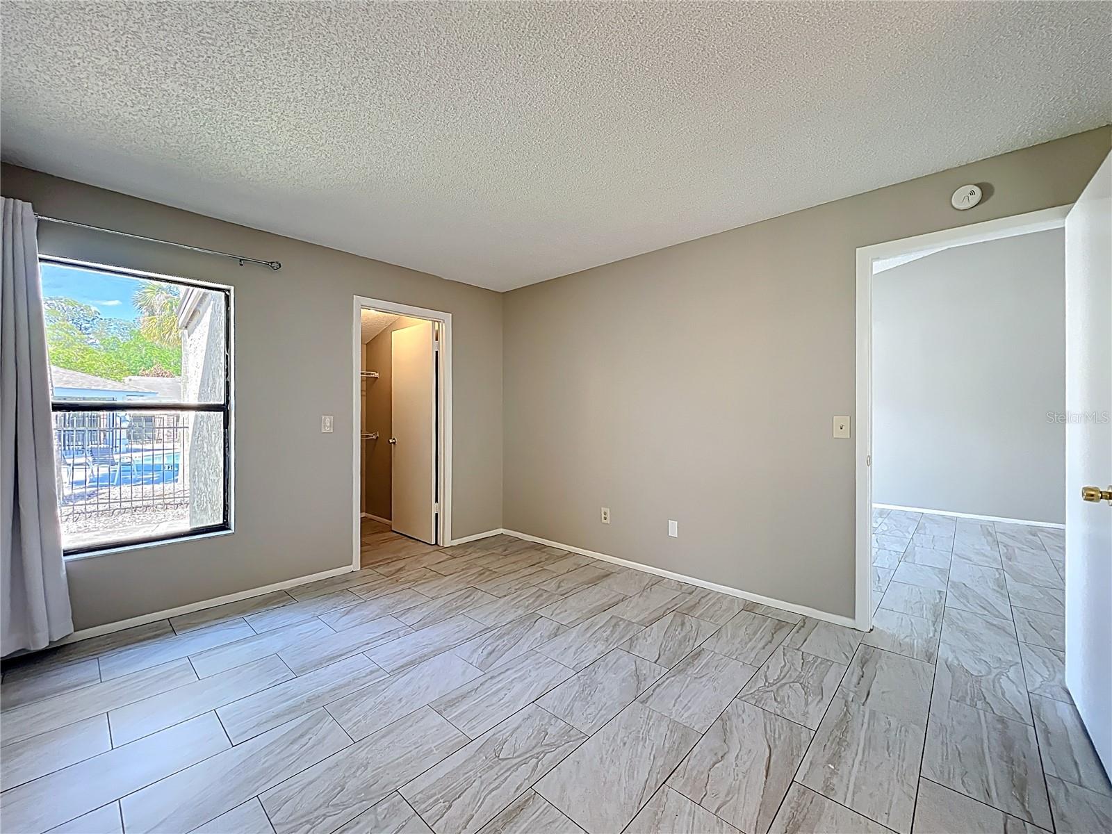 CREEKSIDE VILLAS AT MEADOW WOODS - Residential