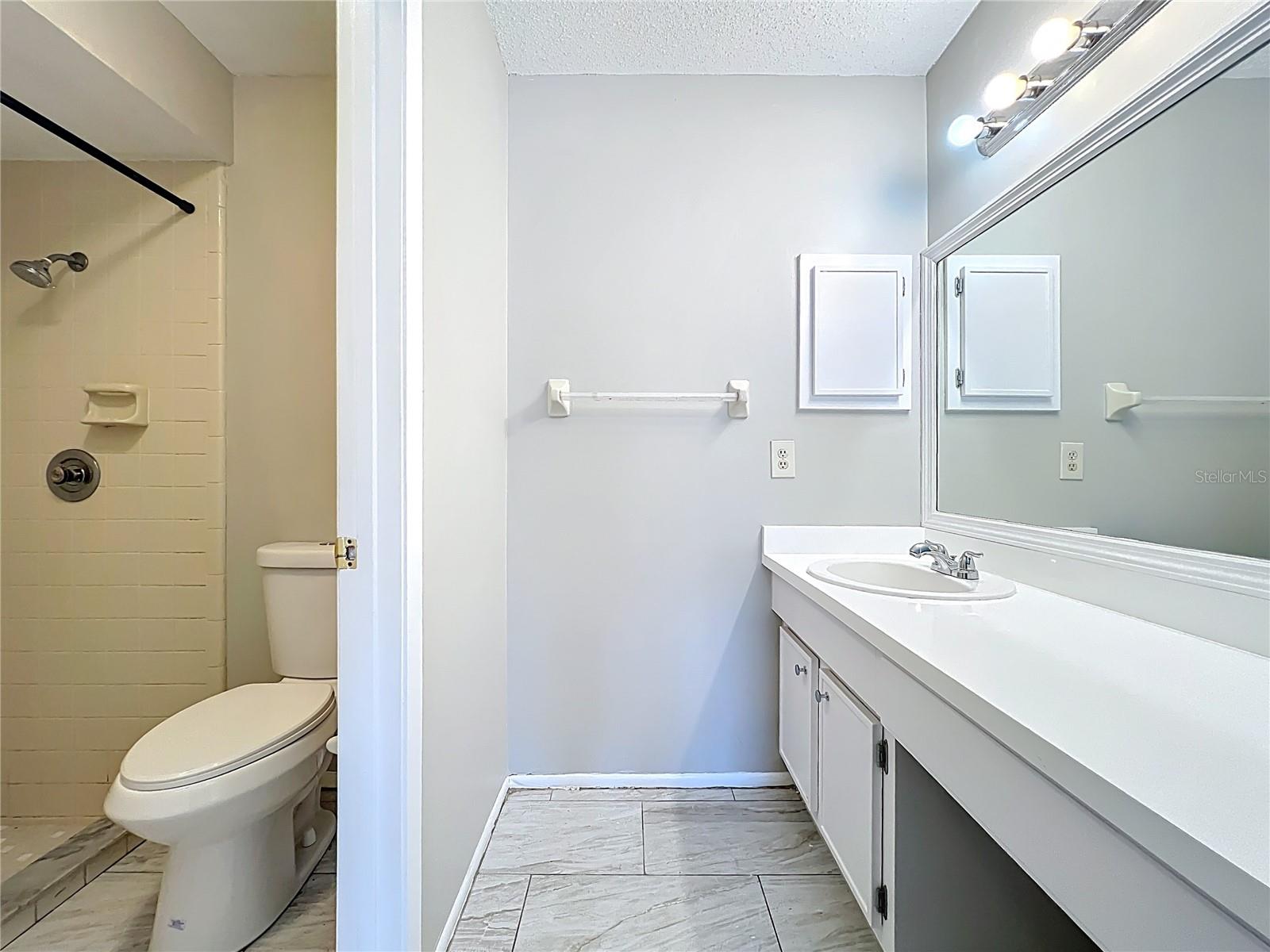 CREEKSIDE VILLAS AT MEADOW WOODS - Residential