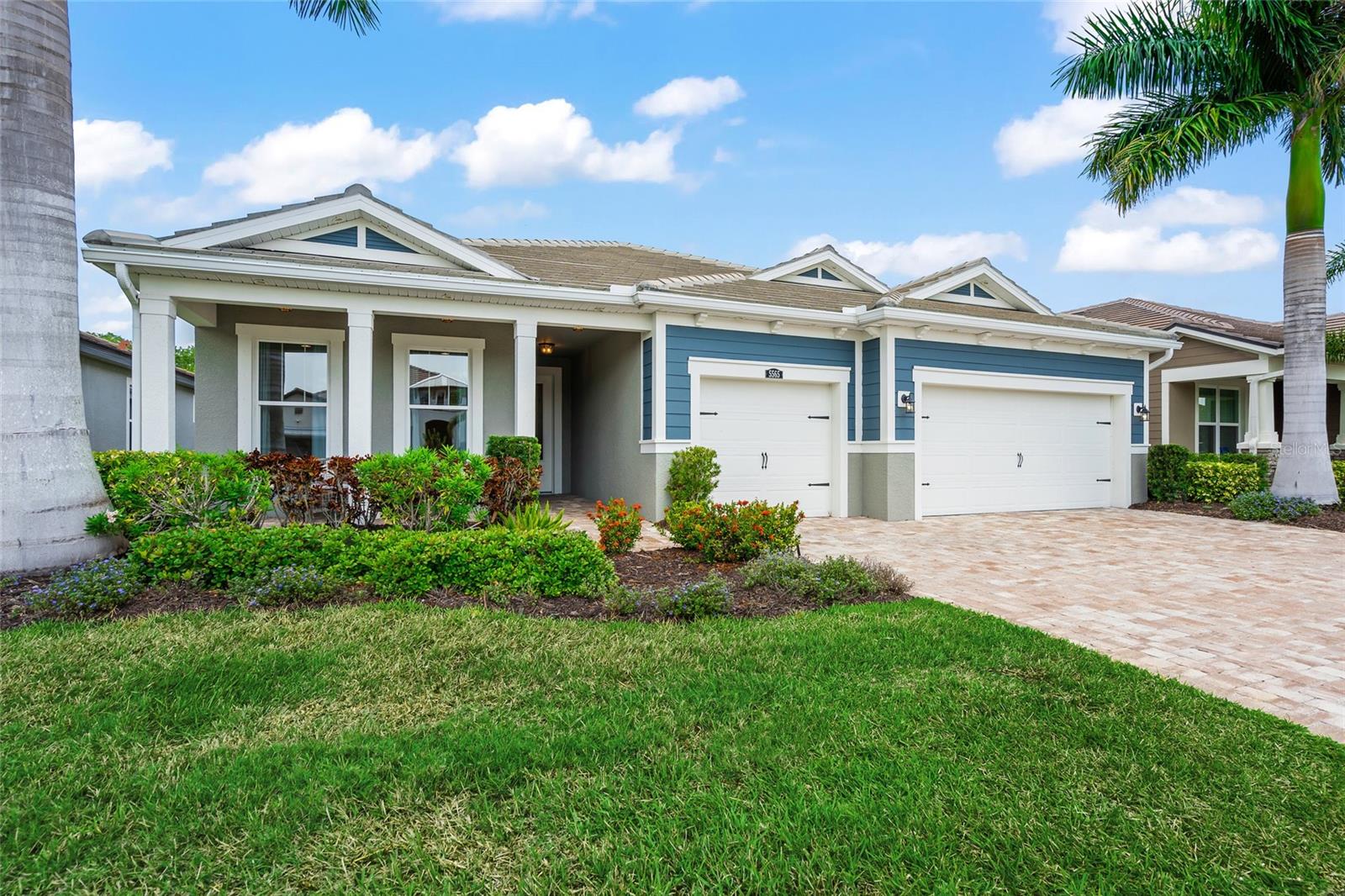 5565 LONG SHORE LOOP