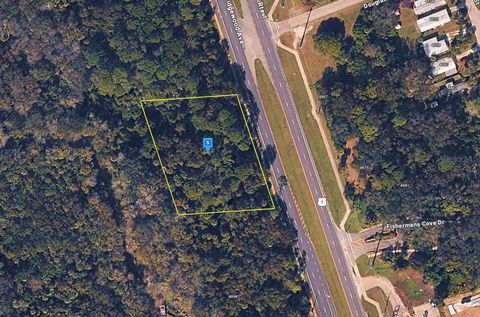 Photo of 4670 S Ridgewood Avenue, Edgewater, FL 32141 (MLS # A4700742)