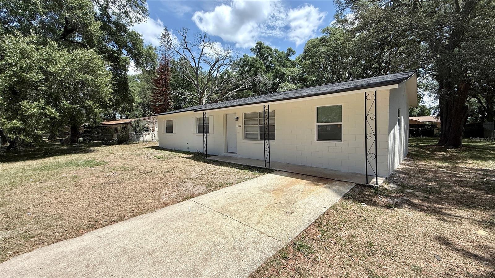 1617 LONG LANE