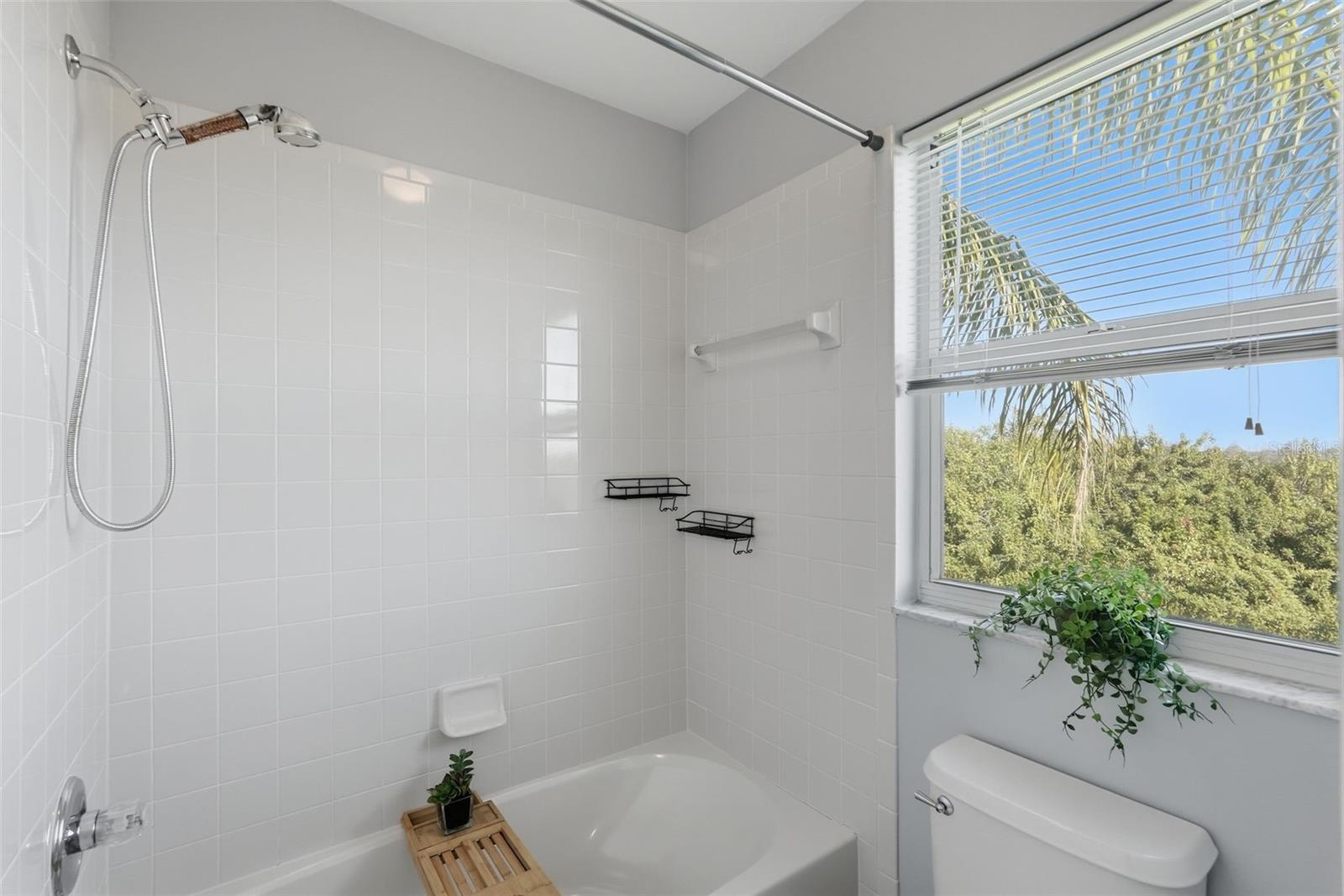 EASTLAKE OAKS - Residential